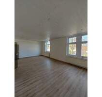 Altbau - Renoviert - Hell - 3 Räume - große Küche mit EBK - Wannen- + Duschbad mit Fenster - G-WC - Garten - Mülheim an der Ruhr Broich