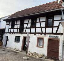 Renoviertes 3 ZKB Fachwerkhaus mit Hof Balkon und Einbau Küche - Monsheim