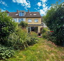 Ihr neues Zuhause in Köln-Lövenich: Familienfreundliches Reihenhaus mit Garten und Garage