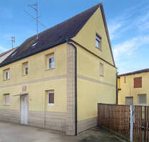 SEHR VIEL POTENZIAL: TOP EINZWEI-FAMILIENHAUS MIT NEBENGEBÄUDEN - Adelsdorf Neuhaus