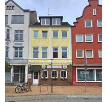 **Geschäftshaus mit 7 Wohneinheiten und Restaurant** - Husum Zentrum