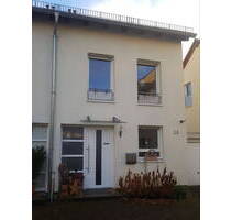 DHH Frankfurt - Hausen - 2.250,00 EUR Kaltmiete, ca.  148,00 m² Wohnfläche in Frankfurt (PLZ: 60488) Hausen