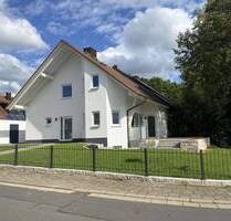 Wohnen im Grünen: Doppelhaushälfte mit Garten - Forchheim Kersbach