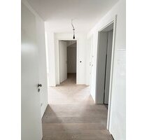 Nagelneu gestaltete Büro-Praxisetage in verkehrsgünstiger Lage (Erdwärme Heizung) in ehemaliger Gastronomiefläche - Münchhausen Niederasphe
