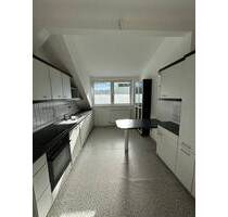 ++Charmante 3-Zimmer-Wohnung mit hohen Decken, Einbauküche und Top-Lage im Herzen von Geesthacht++