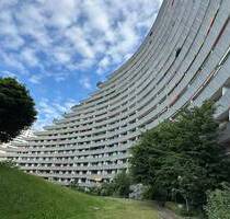Sonnenring: Lichtdurchflutete 2,5-Zimmer-Wohnung mit großer Südwest-Loggia - Frankfurt am Main Sachsenhausen - Süd