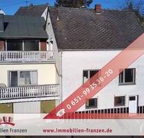 Morscheid: renovierungsbedürftiges Ein- oder Zweifamilienhaus mit großem Grundstück, 2 Garagen und viel Potenzial will wachgeküsst werden !