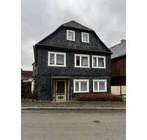 Einfamilienhaus in Herschdorf - 30.000,00 EUR Kaufpreis, ca.  150,00 m² Wohnfläche in Großbreitenbach OT Herschdorf (PLZ: 98701)