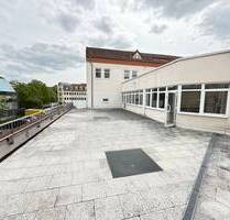 Büro- & Praxisfläche mit großer Dachterrasse in eingesessnem Einkaufszentrum Eisenach - Nord
