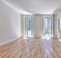 Kompakte 3-Zimmerwohnung am Spittelmarkt - großer Balkon, ruhige Hoflage - Berlin Mitte