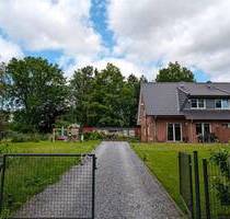 ATTRAKTIVE DOPPELHAUSHÄLFTE MIT GROSSZÜGIGEM GRUNDSTÜCK - Appel Eversen-Siedlung