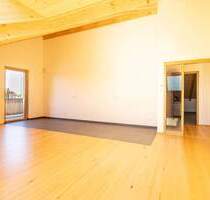 Exklusive Dachgeschosswohnung im Erstbezug - Modern, effizient und naturnah - Amerang Evenhausen