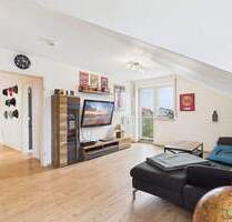 Großzügige, gepflegte 2 ZKB Dachgeschosswohnung mit Balkon - Gaimersheim