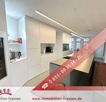 Außergewöhnlich schöne, große und sehr hochwertige Altbauwohnung in ruhiger Innenstadtlage, mit Garage und Stellplatz! - Trier Altstadt 3