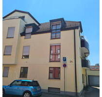 **Provisionsfrei** Moderne 2-Zi-Whg mit Balkon, Garage,Keller,Waschraum - Reutlingen Honauer Bahn