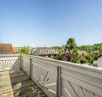 Schöne 2-Zimmer-DG-Wohnung mit Balkon und Stellplatz in sehr guter Lage - Sinzing