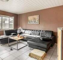 Voll vermietetes MFH mit fünf Wohneinheiten: Sichere Einnahmen, klare Struktur - Neulußheim