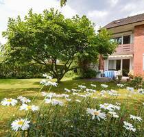 Norderstedt-viel Platz u. Potential: Modernisierungsbedürftiges Endreihenhaus mit Garten und Garage!