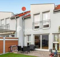Ruhig, modern, gepflegt: Charmantes Reihenmittelhaus mit Carport, Terrasse und idyllischer Lage - Schwanstetten Schwand