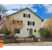 Freistehendes 2-3 Familien-Wohnhaus in ruhiger und stadtnaher Wohnlage von VS-Schwenningen - Villingen-Schwenningen