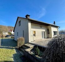 Familiennest mit Potenzial und großem Grundstück am Ortsrand! KEINE KÄUFERPROVISION - Niedenstein Ermetheis