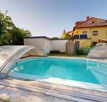 Familienfreundliches EFH mit Pool in begehrter Lage in Babelsberg Nord auf sonnigem Grundstück - Potsdam