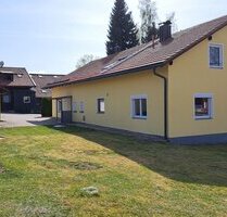 Großzügige, neu sanierte 150 m² Wohnung im ersten Obergeschoß Dreifamilienhauses - Neureichenau Altreichenau