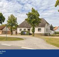 Fünf Zimmer auf einer Ebene und Ausbaupotential im Dachgeschoss -PROVISIONSFREI - Neuhardenberg