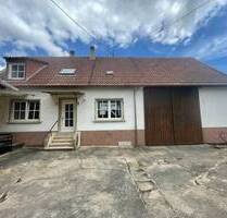 EFH mit Scheune, extra großer Garage, Stellplätze und zwei Hofflächen - Herxheim am Berg