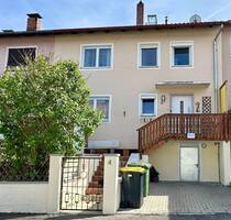 Reihenmittelhaus als Mehrfamilienhaus oder Eigenheim - Cadolzburg