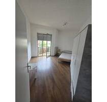 3-ZKB-Wohnung mit Einbauküche und zwei Balkonen - Mannheim