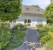 Zweifamilienhaus und Bungalow auf 2.412m² Traumgrundstück in Ratingen