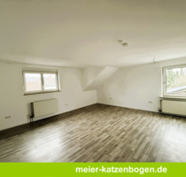 3-Zimmer-Dachgeschosswohnung mit Küche und Garage in Ingolstadt-Nordost