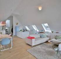 Exklusive klimatisierte Dachgeschosswohnung mit Stil, Weitblick und Komfort - Altdorf