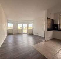 2-Raum mit Balkon und Fahrstuhl - neuer Fußboden - Lichtenstein