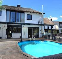 Ein-Zweifamilienhaus ruhiger Lage mit Garten und Pool - Schmelz