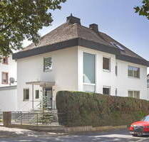 Geräumiges, vollständig renoviertes 6-Raum-Einfamilienhaus - Bad Homburg vor der Höhe Gonzenheim