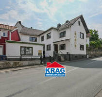 ++ KRAG Immobilien ++ Wohnen und Arbeiten auf einem Grundstück mit Büro und Garage - Dautphetal Holzhausen