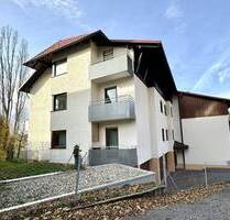 Traumhaft schöne 2-Zi.-Whg. mit tollem Ausblick! Inklusive sonnigem Balkon, Garage + Keller - Pforzheim Südoststadt