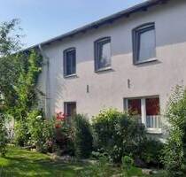 Idyllisches Zweifamilienhaus vor den Toren Stralsunds mit traumhaft großem Garten - Splietsdorf Vorland