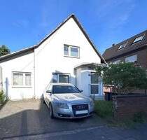 Attraktives, freistehendes Haus mit schönem Garten in Köln-Godorf
