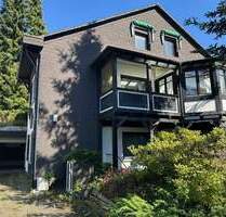 Attraktives Einfamilienhaus mit Einliegerwohnung , Garage und Wintergarten in ruhiger Lage von Helsa