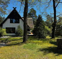 Charmantes Reetdachhaus mit großzügigem Nebengelass und Garten in Wandlitz
