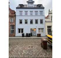 Liebhaberstück! Sanierungsbedürftiges MFH mit 10 Whg.! - Rarität auf der Lübecker Altstadtinsel!