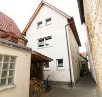Im Ortskern ein Einfamilienhaus mit Gästehaus,Nebebengeäuden und Freifläche mit vielseitigen Potenzial - Gochsheim