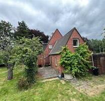 Renovierungsbedürftiges Wohnhaus mit ca. 850 m² Grundstück in Aschendorf - Papenburg