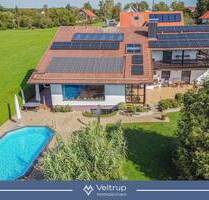 MODERNES LANDHAUS MIT HOCHWERTIGER SOLARTECHNIK, POOL UND BLICK INS GRÜNE - Greifenberg / Pflaumdorf Beuern