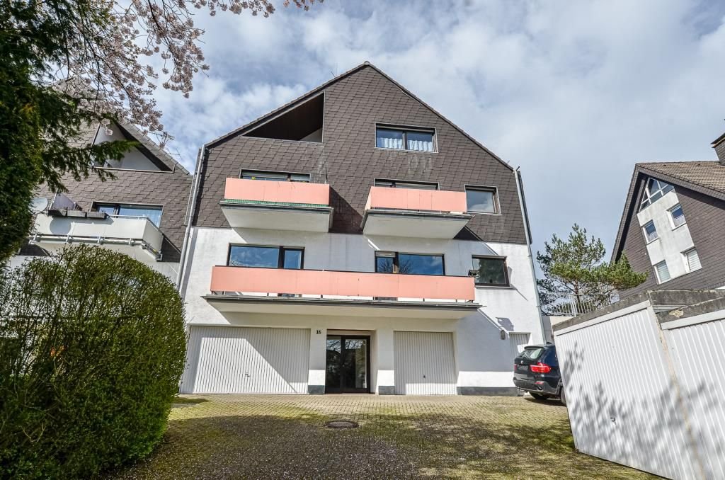 4-Zimmer-Wohnung in 6-Familienhaus an der Stadtgrenze von Bergisch-Gladbach * 90 m² Wfl. * Wannenbad - Kürten-Dürscheid