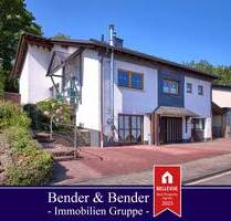 Attraktives Einfamilienhaus mit Einliegerwohnung in ruhiger Höhenlage von Gummersbach-Derschlag! - Gummersbach / Derschlag