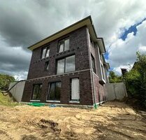 Traumhafte Doppelhaushälfte in Molfsee: Ihr Neubau-Wohntraum in naturnaher Lage